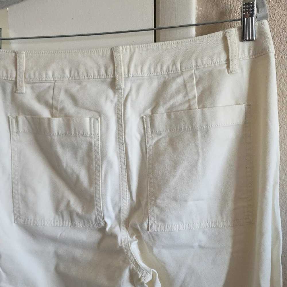 Universal Thread Mid-Rise Straight Leg Relaxed Chino Pants - Picture 7 of 8